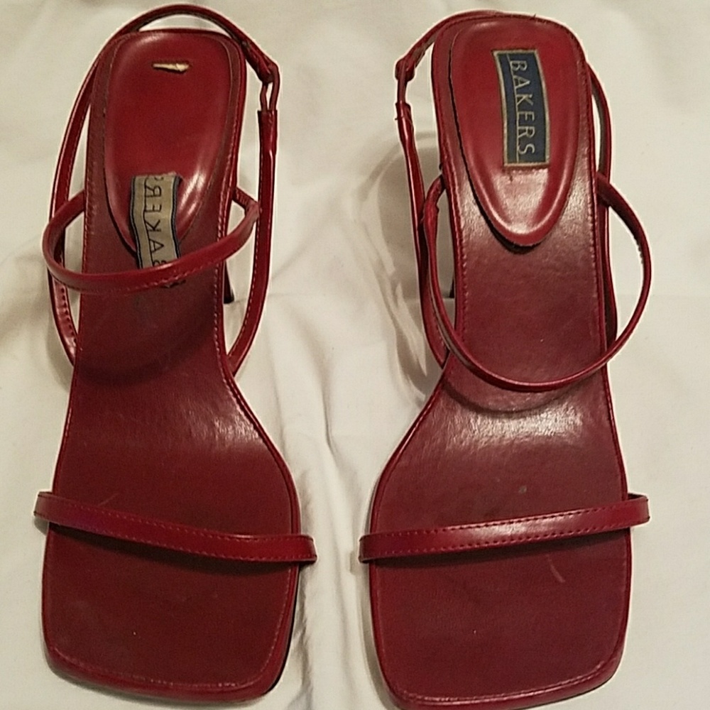 Red heels sz7.5